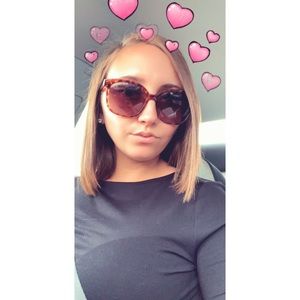 Meet your Posher, Haleigh